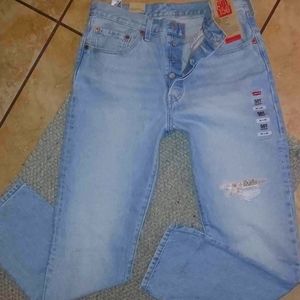 Womens Levi's